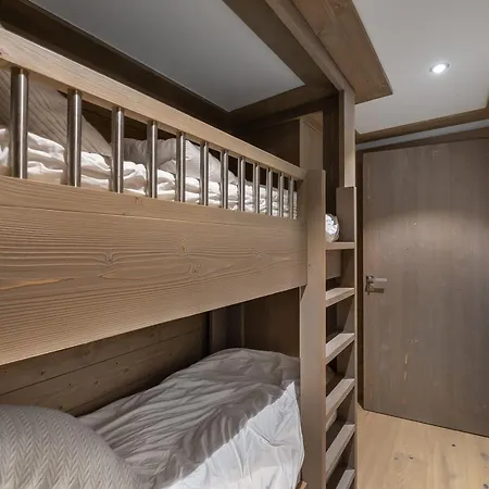 Chalet Luxueux 5 Chambres Sur Les Pistes A Courchevel 1850 - Fr-1-564-126