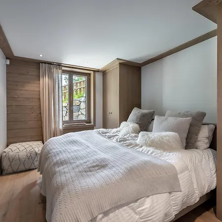 Chalet Luxueux 5 Chambres Sur Les Pistes A Courchevel 1850 - Fr-1-564-126