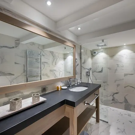 Chalet Chalet Luxueux 5 Chambres Sur Les Pistes A Courchevel 1850 - Fr-1-564-126 Courchevel