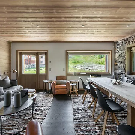 Chalet Luxueux 5 Chambres Sur Les Pistes A Courchevel 1850 - Fr-1-564-126 Chalet *